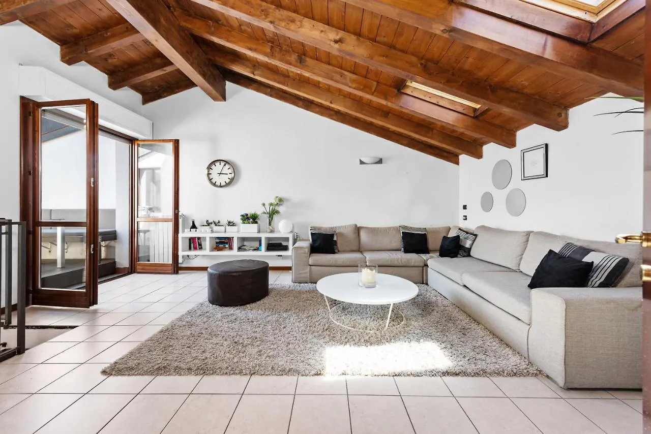 Casacamelia 35, 3 Bdrm With View Lake Como Apartment Acquaseria