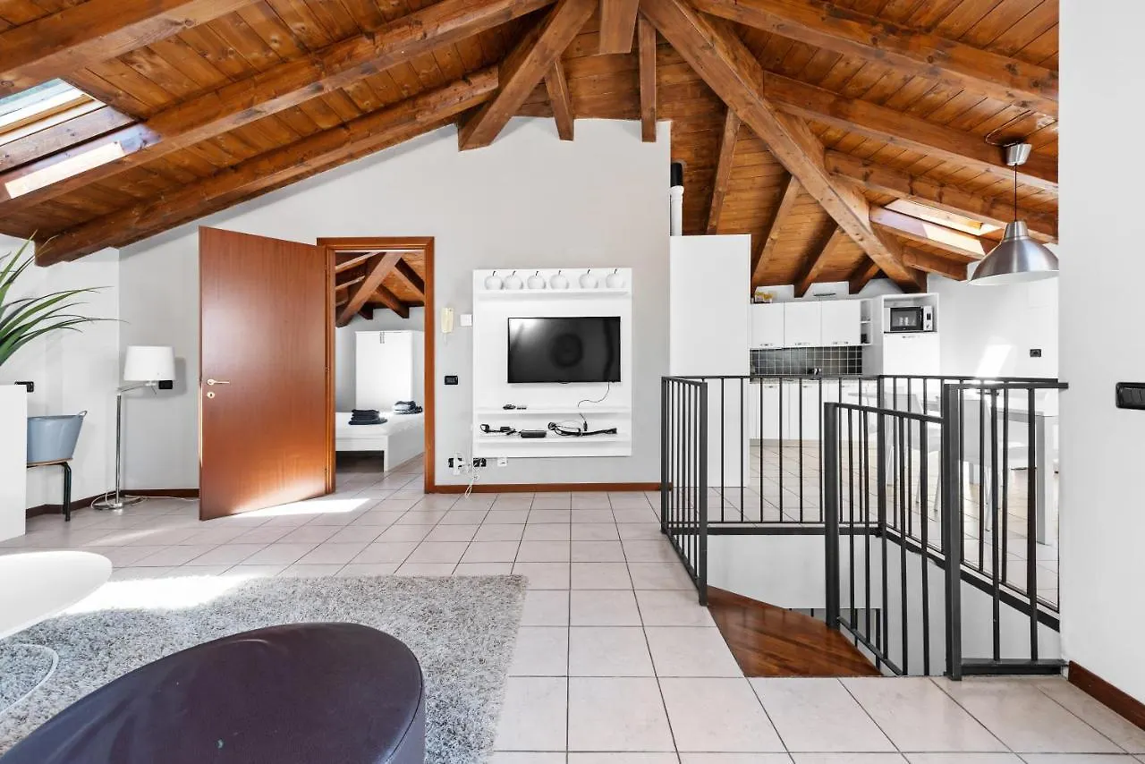 Casacamelia 35, 3 Bdrm With View Lake Como Apartment Acquaseria