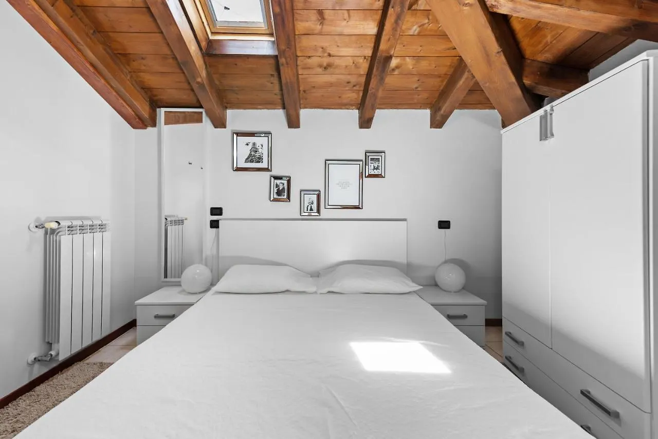 Casacamelia 35, 3 Bdrm With View Lake Como Apartment Acquaseria