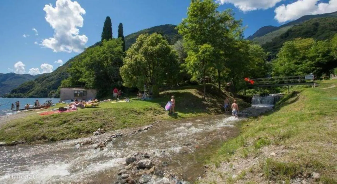 Casacamelia 35, 3 Bdrm With View Lake Como Apartment Acquaseria