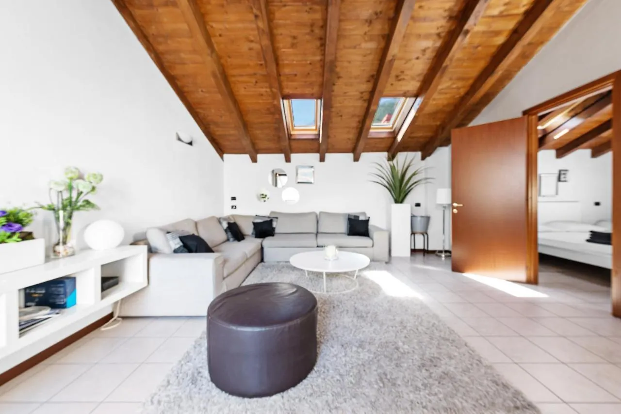 Casacamelia 35, 3 Bdrm With View Lake Como Apartment Acquaseria 0*,  Italy